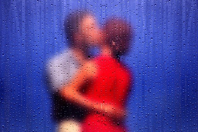 シャワー前にキスのおねだり